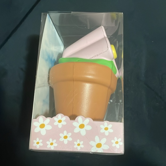 New Eccolo potted flower plant 🪴 stress ball squeeze ball Mother’s Day gift - Picture 8 of 10